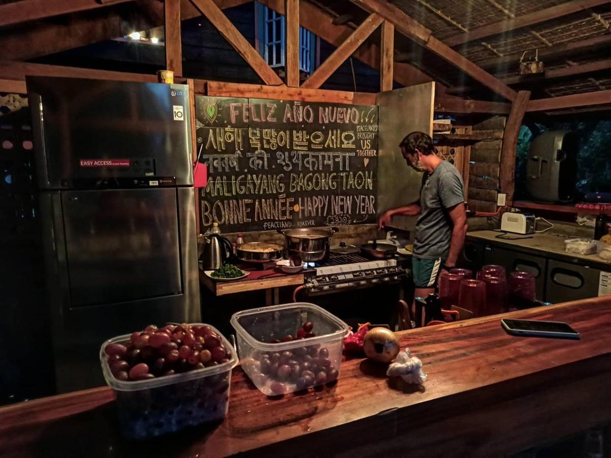 Peaceland Hostel 팡라오 외부 사진