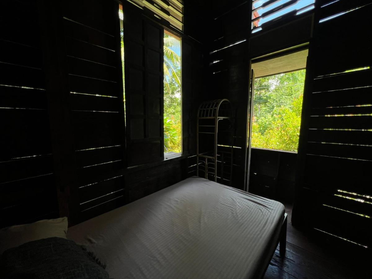 Peaceland Hostel 팡라오 외부 사진